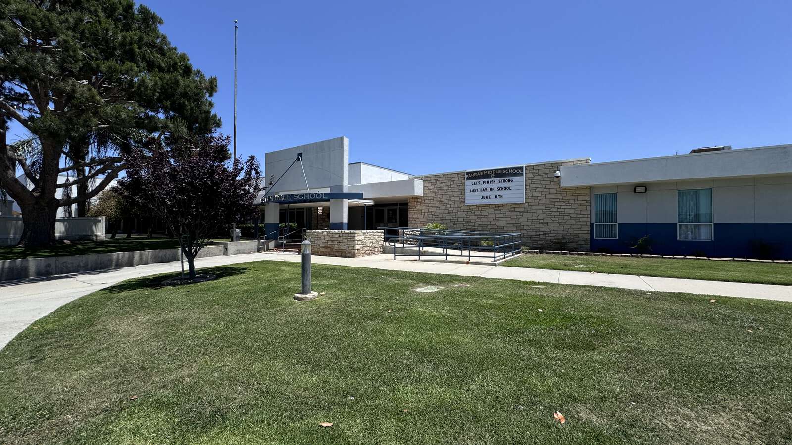 Parras Middle School in Redondo Beach California Hero Image