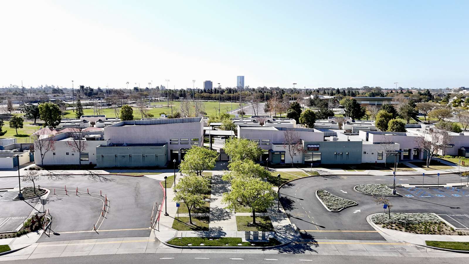 Rio Del Mar Elementary School in Oxnard California Hero Image
