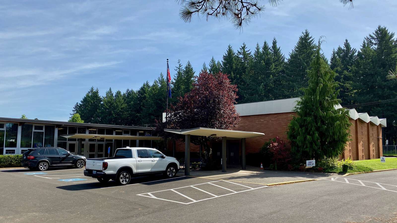 Russell Elementary School in Portland Oregon Hero Image