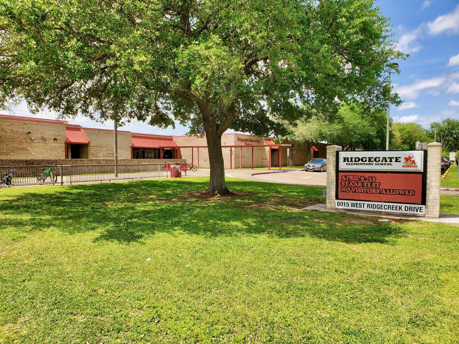 Ridgegate Elementary School in Houston Texas Hero Image