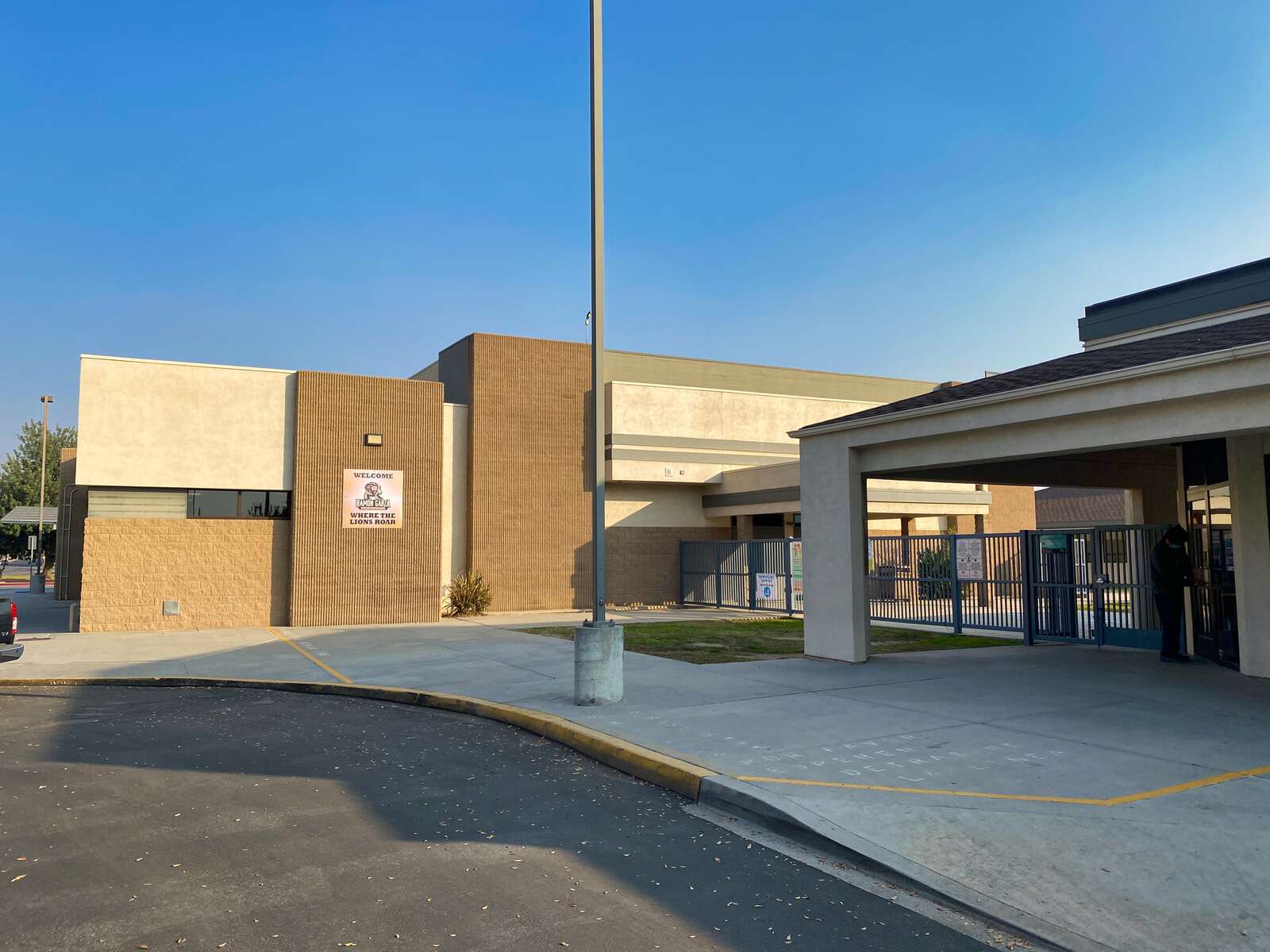 Ramon Garza Elementary in Bakersfield California Hero Image