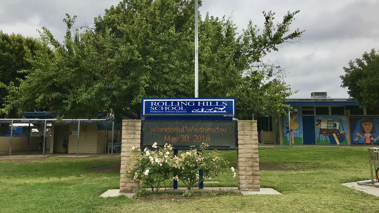 Rolling Hills Elementary School in Fullerton California Hero Image