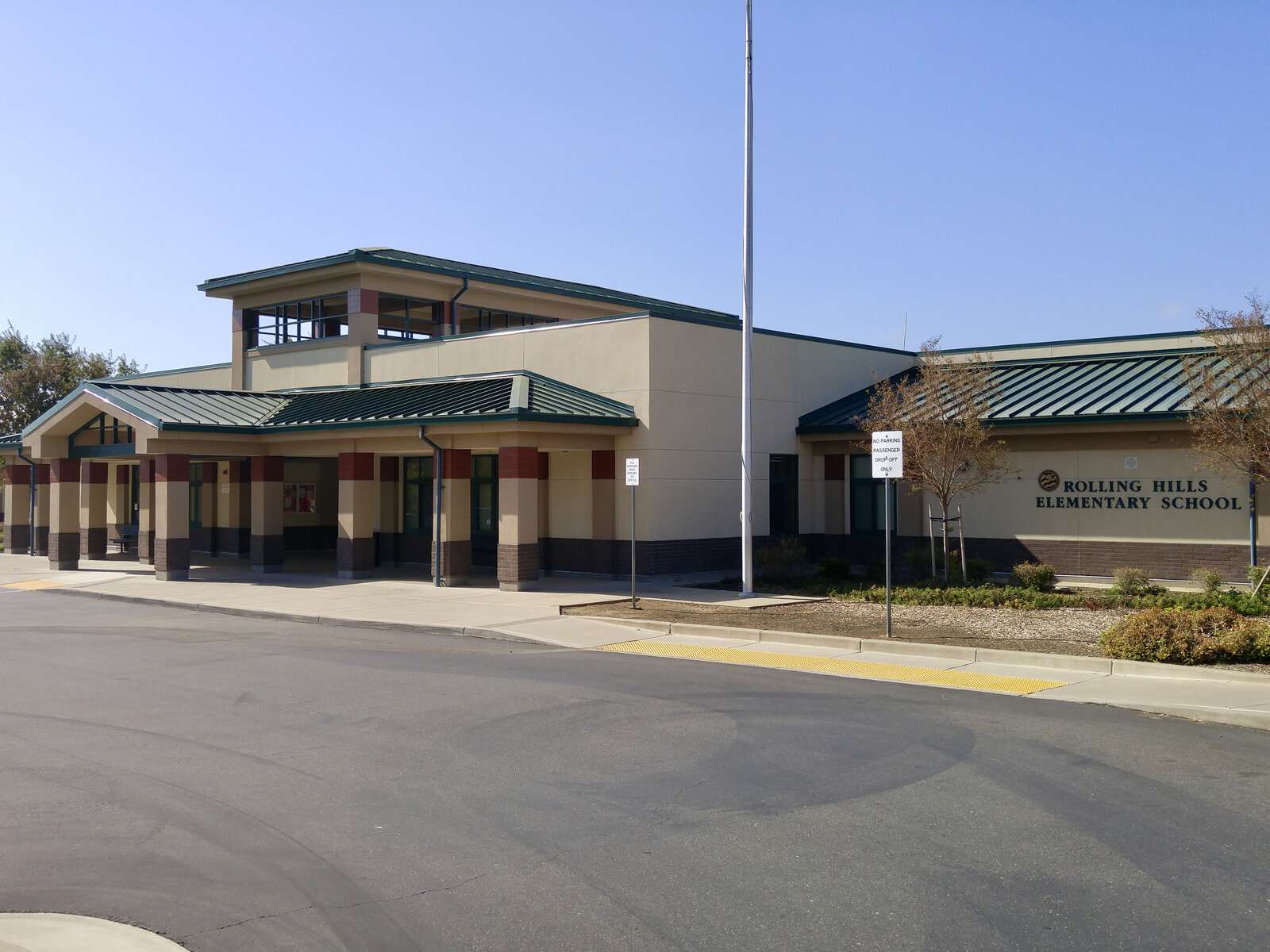 Rolling Hills Elementary School (FUSD) in Fairfield California Hero Image