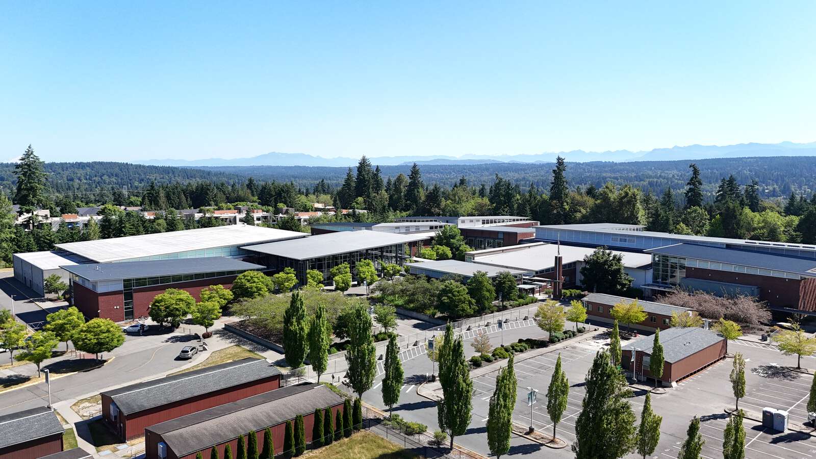 Redmond High School in Redmond Washington Hero Image