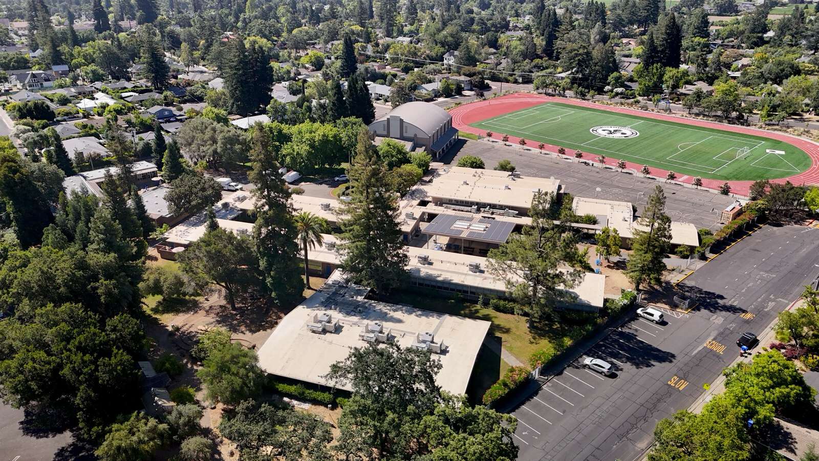 Robert Louis Stevenson Middle School in St. Helena California Hero Image