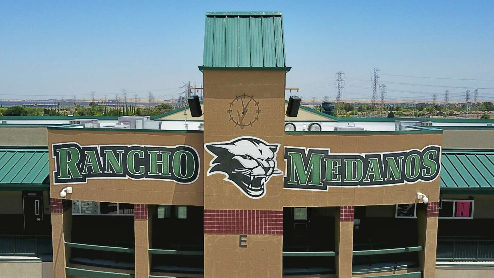 Rancho Medanos Junior High School in Pittsburg California Hero Image