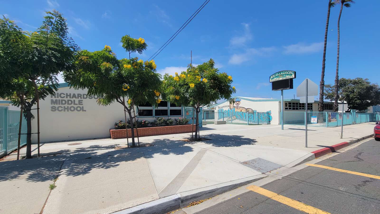 Richardson Middle School in Torrance California Hero Image