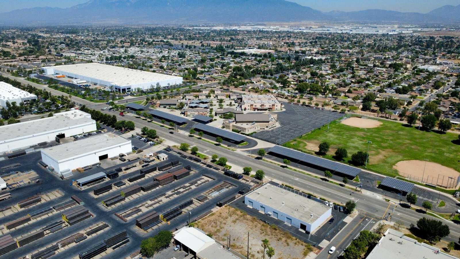 Rialto Middle School in Rialto California Hero Image