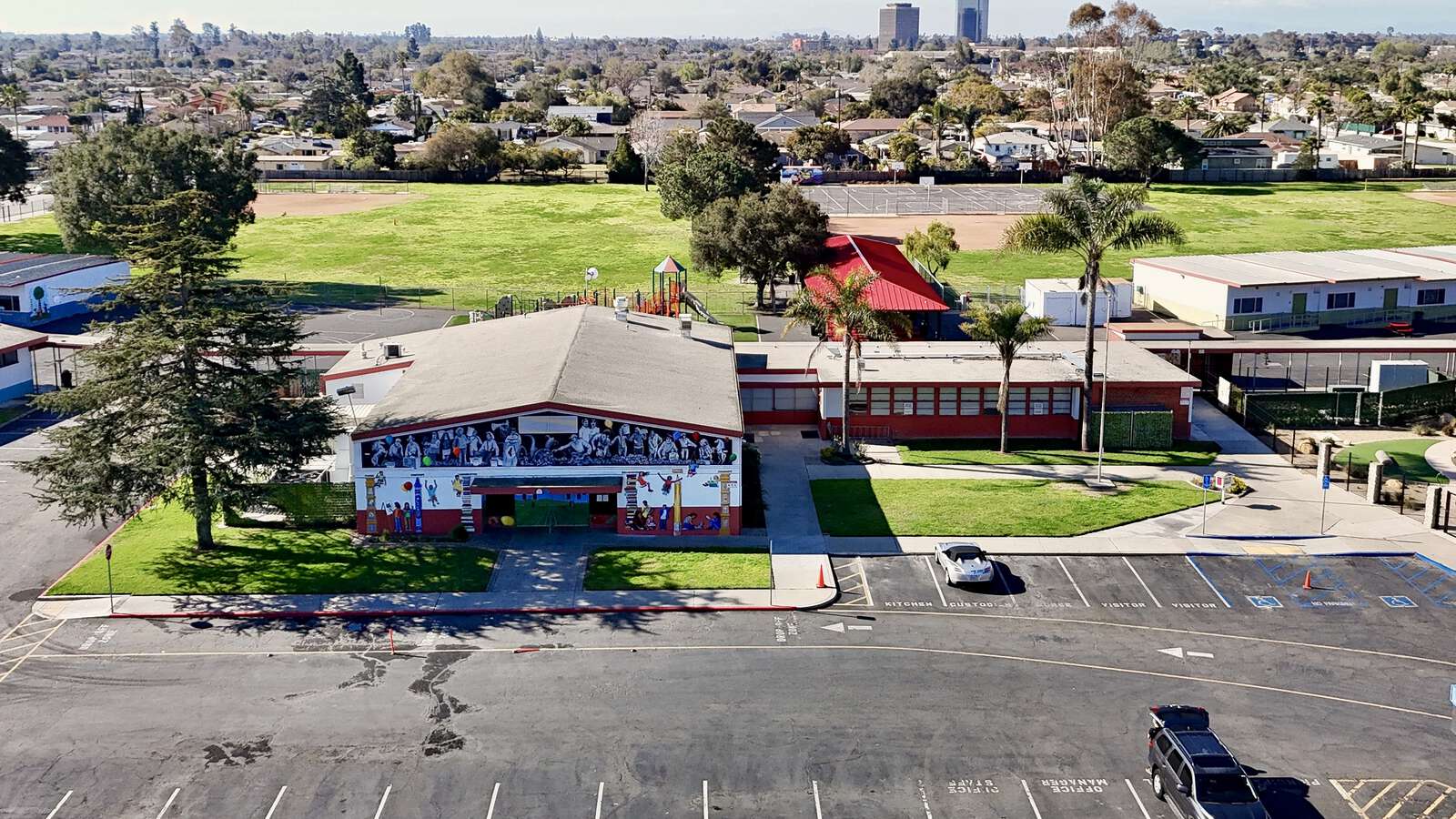 Rio Plaza Elementary School in Oxnard California Hero Image