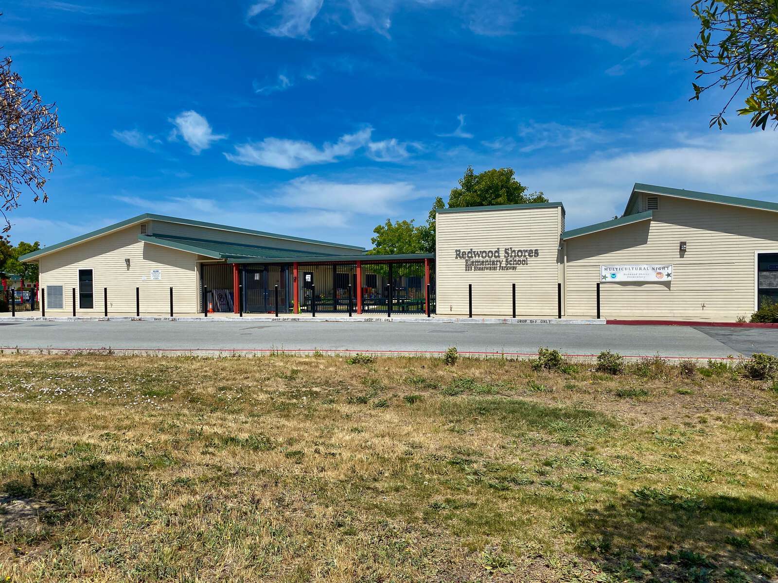 Redwood Shores Elementary School in Redwood City California Hero Image