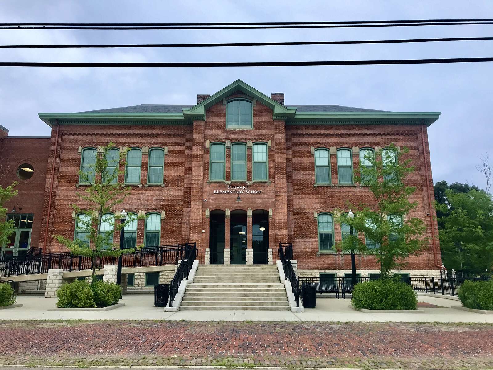 Stewart Alternative Elementary School in Columbus Ohio Hero Image