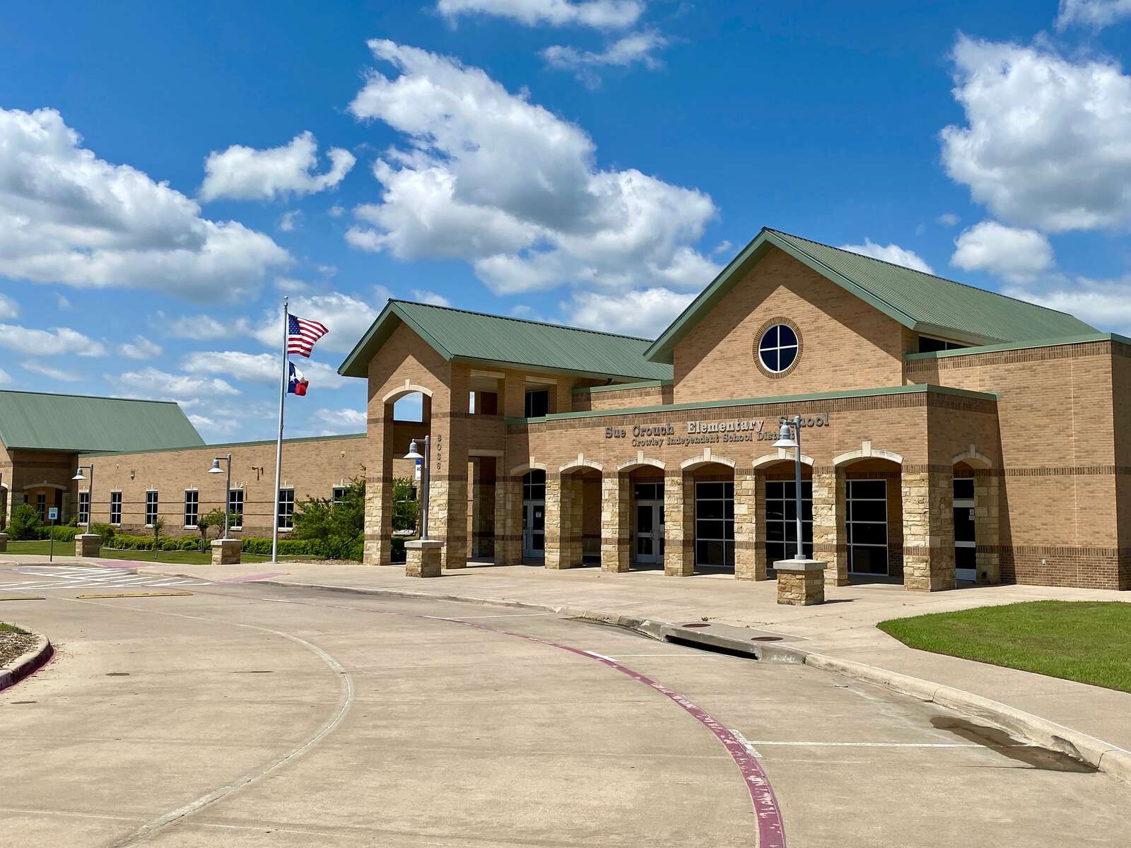 Sue Crouch Elementary in Fort Worth Texas Hero Image