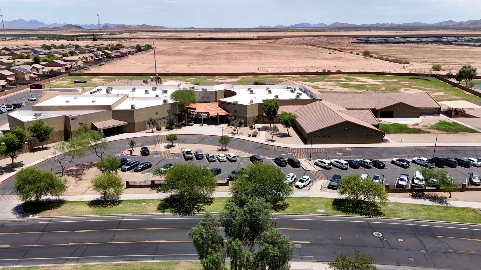 Santa Cruz Elementary School in Maricopa Arizona Hero Image
