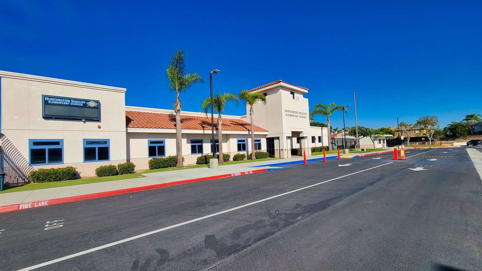 Seacliff Elementary School in Huntington Beach California Hero Image