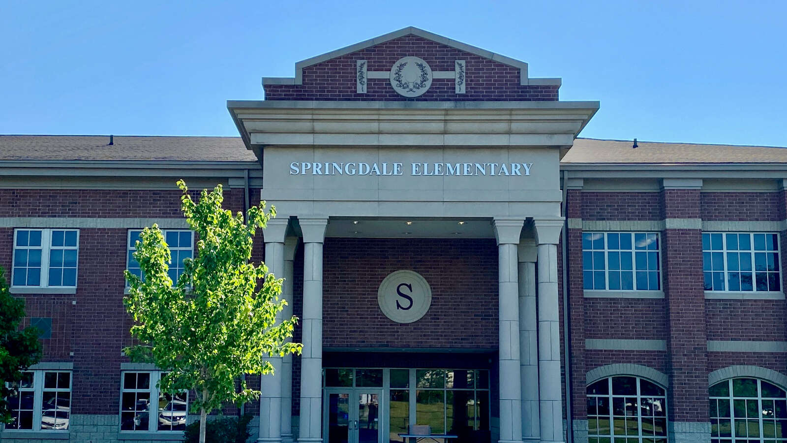 Springdale Elementary School in Springdale Ohio Hero Image