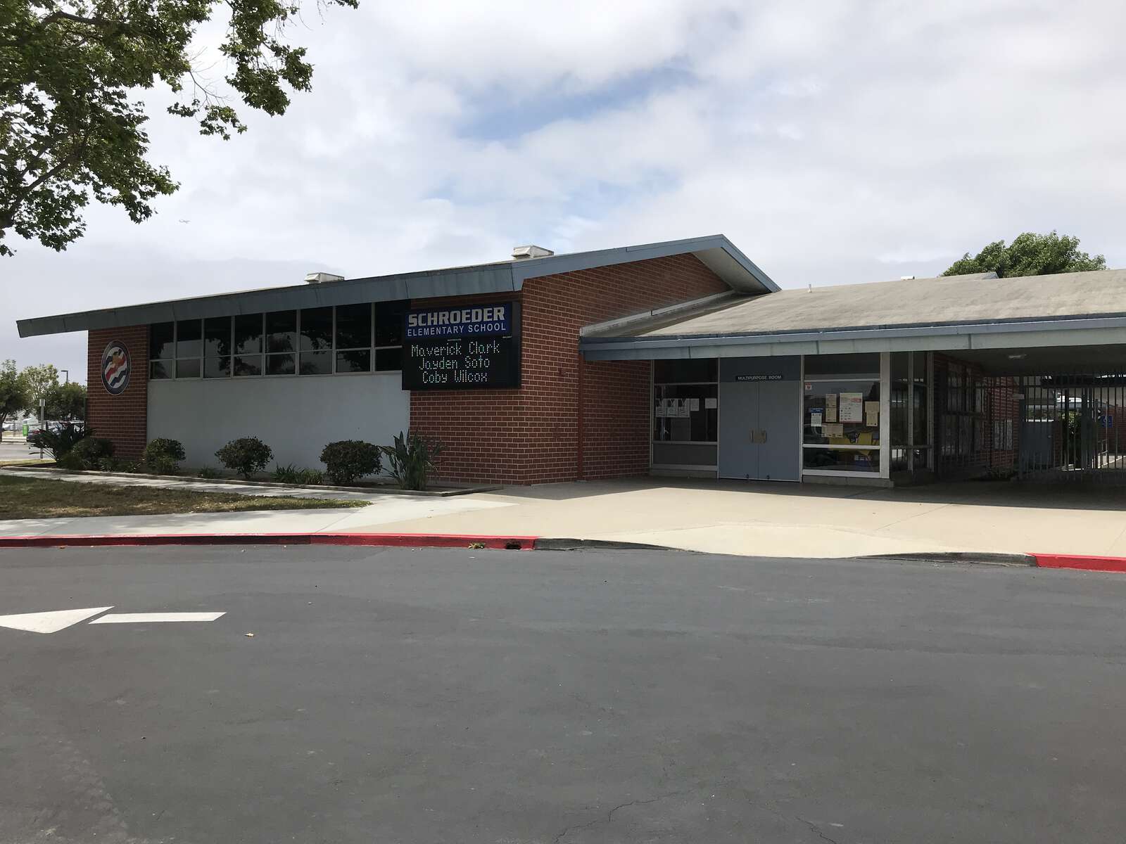 Schroeder Elementary School in Huntington Beach California Hero Image