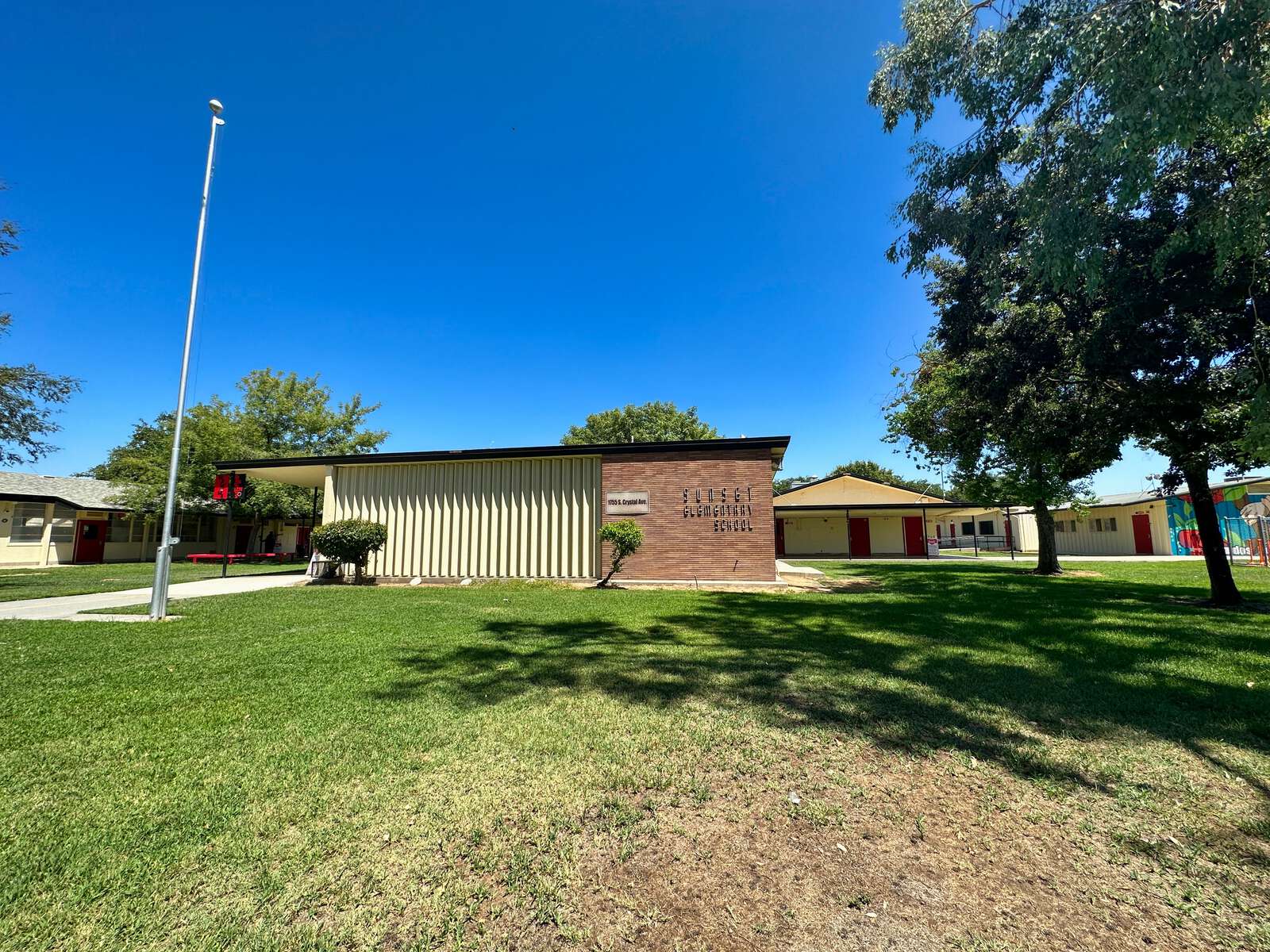 Sunset Elementary School in Fresno California Hero Image