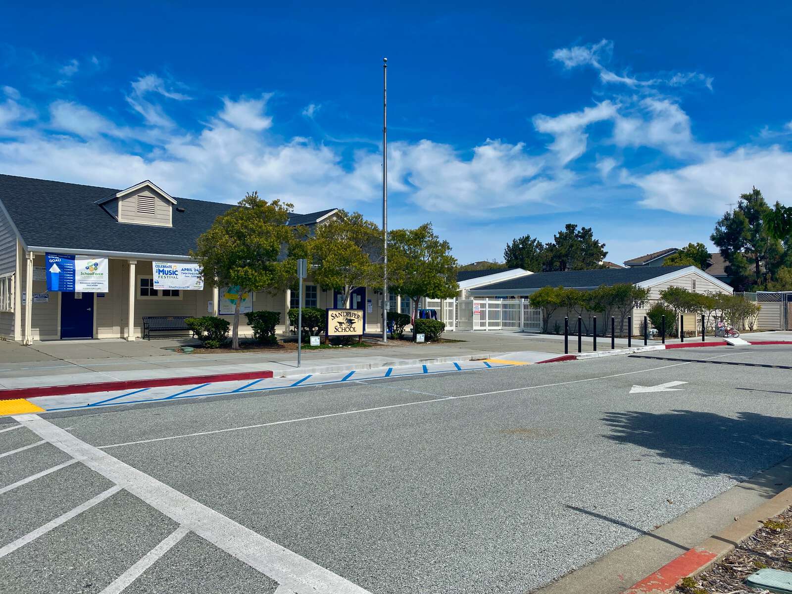 Sandpiper Elementary School in Redwood City California Hero Image