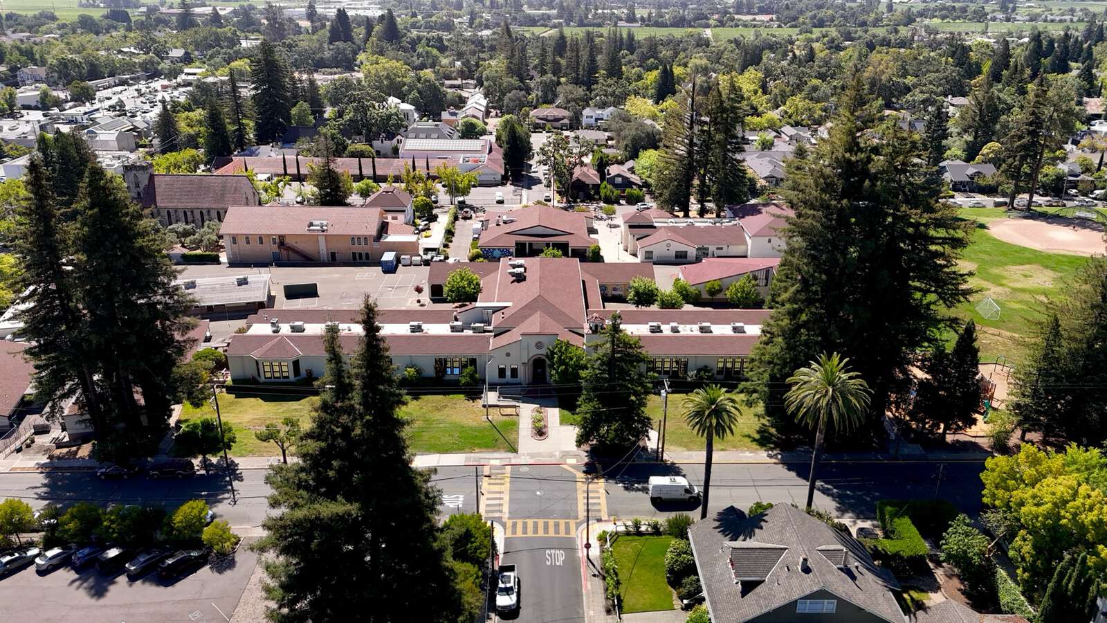 St. Helena Elementary School in St. Helena California Hero Image