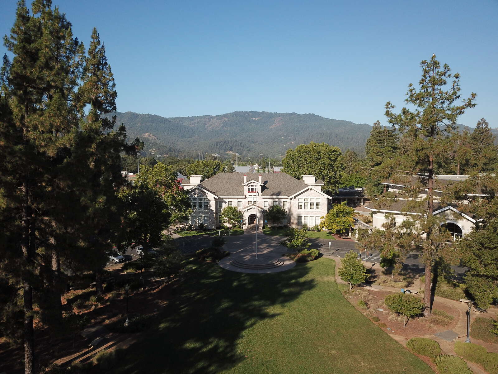 St. Helena High School in St. Helena California Hero Image