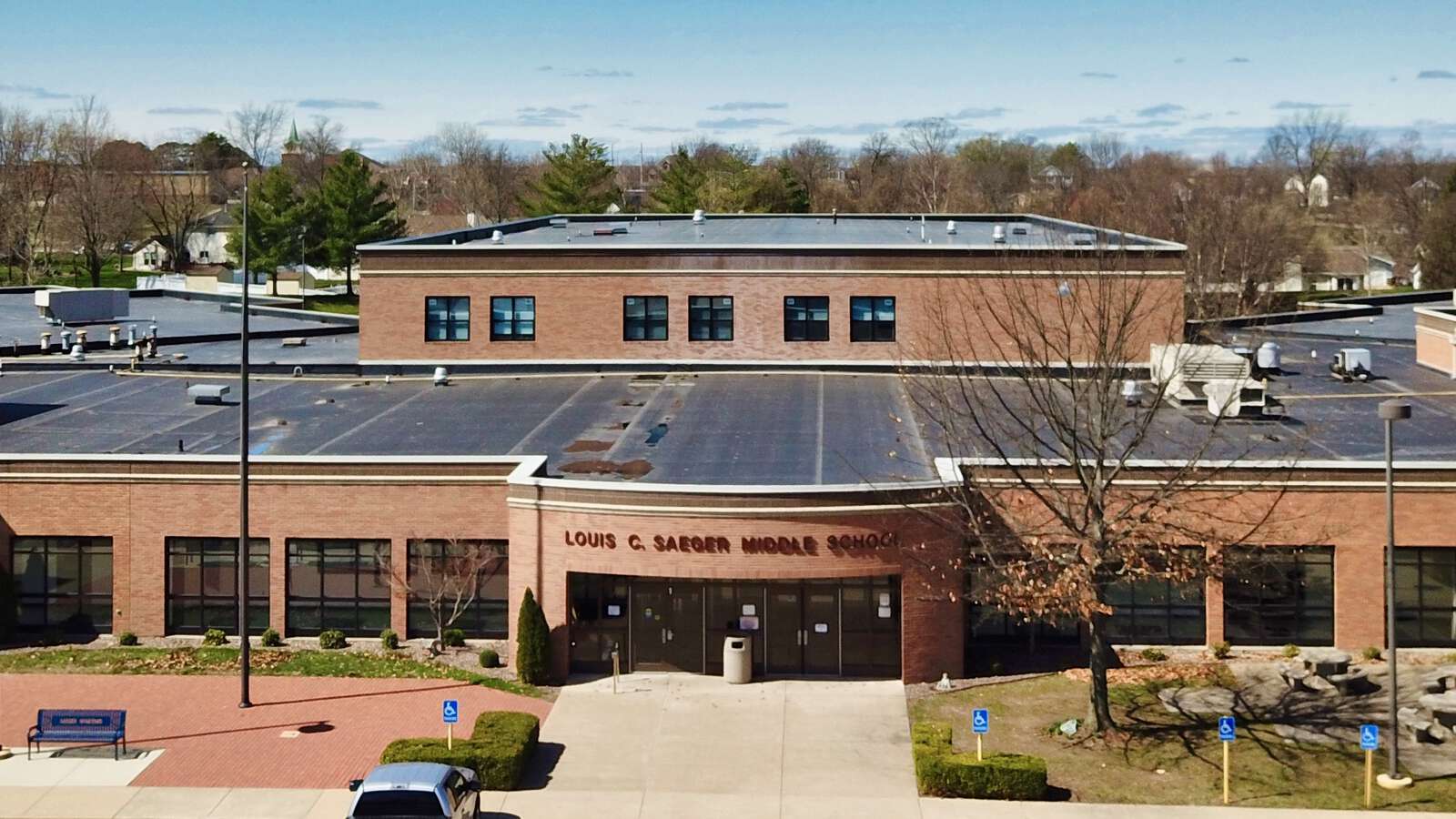 Saeger Middle School in St. Charles Missouri Hero Image