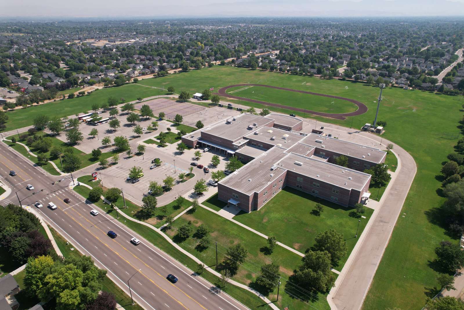 Sawtooth Middle School in Meridian Idaho Hero Image