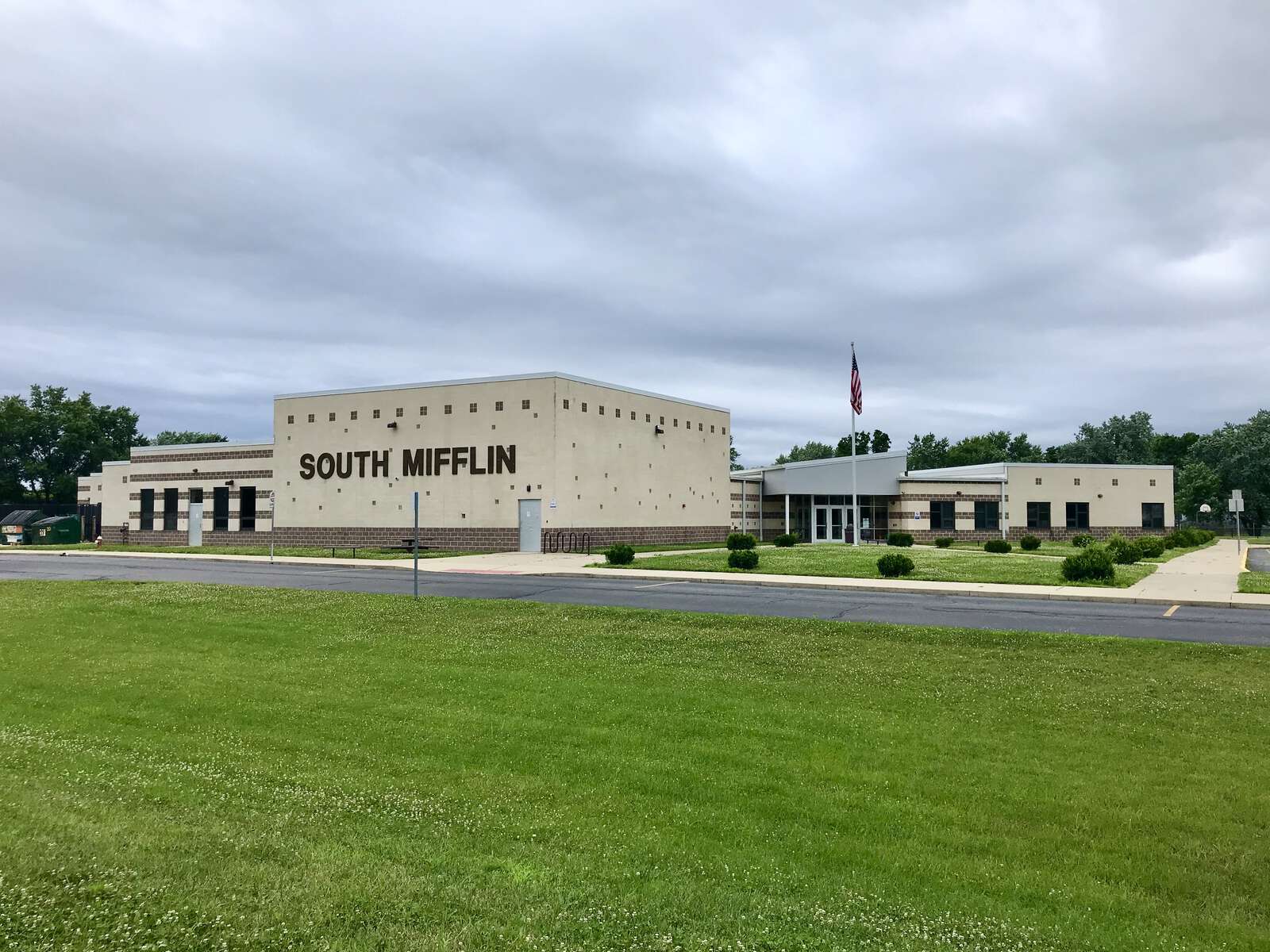 South Mifflin STEM Academy in Columbus Ohio Hero Image