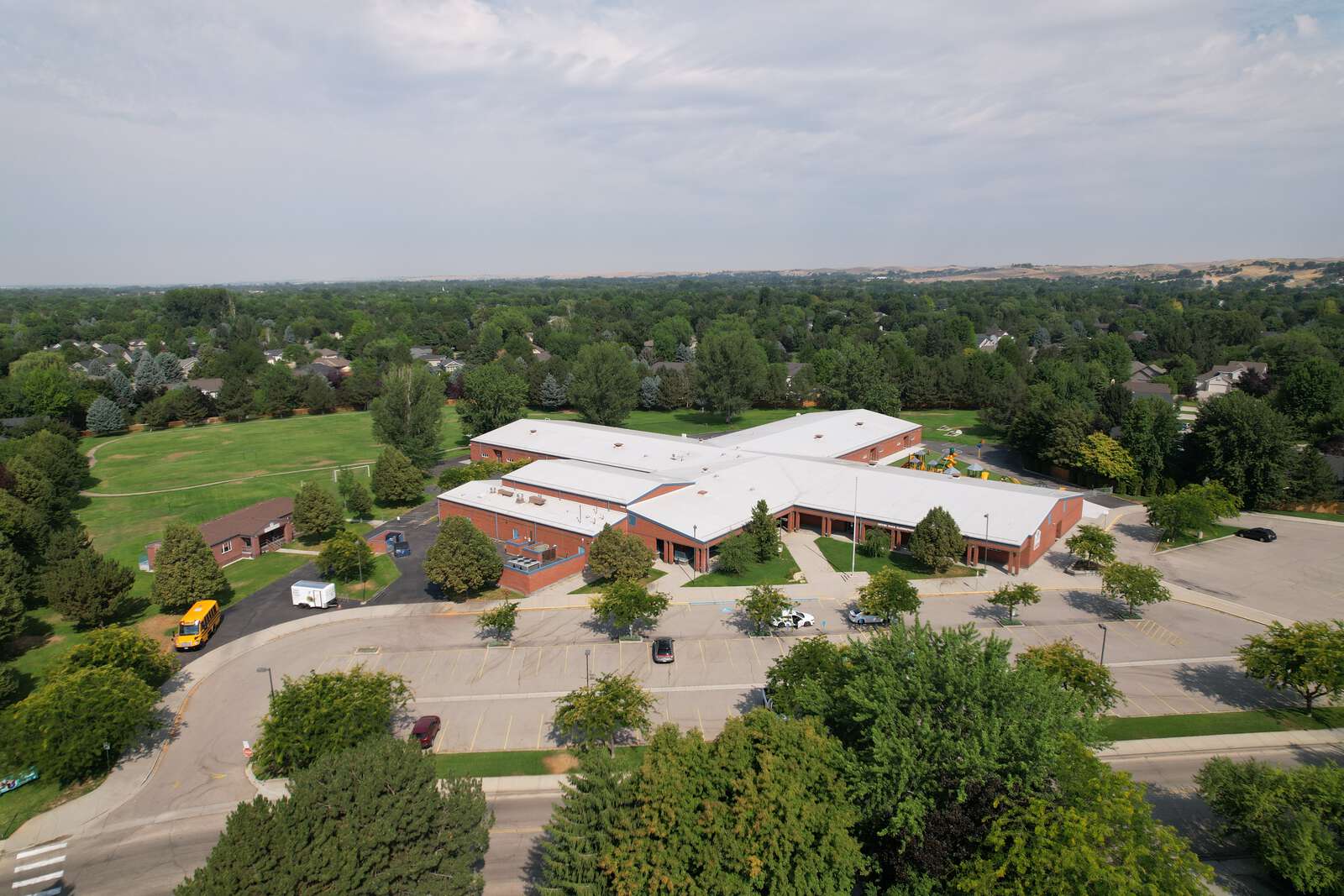 Seven Oaks Elementary in Eagle Idaho Hero Image