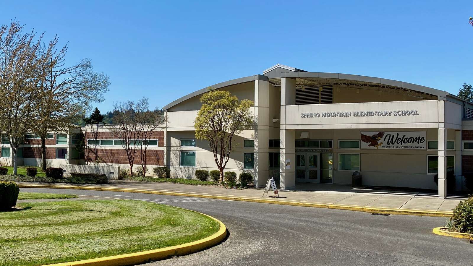 Spring Mountain Elementary School in Happy Valley Oregon Hero Image