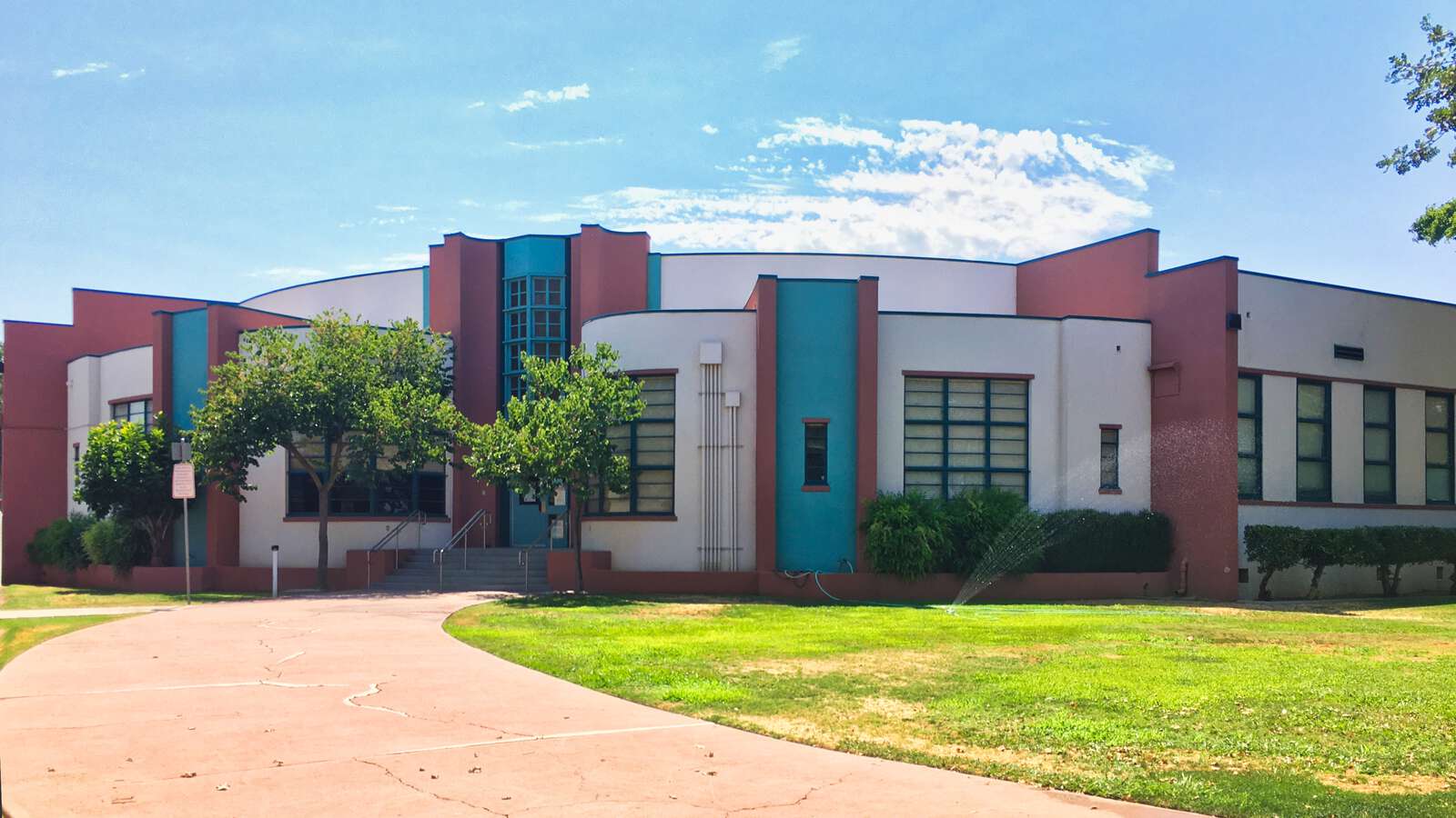 Sierra Vista High School in Visalia California Hero Image