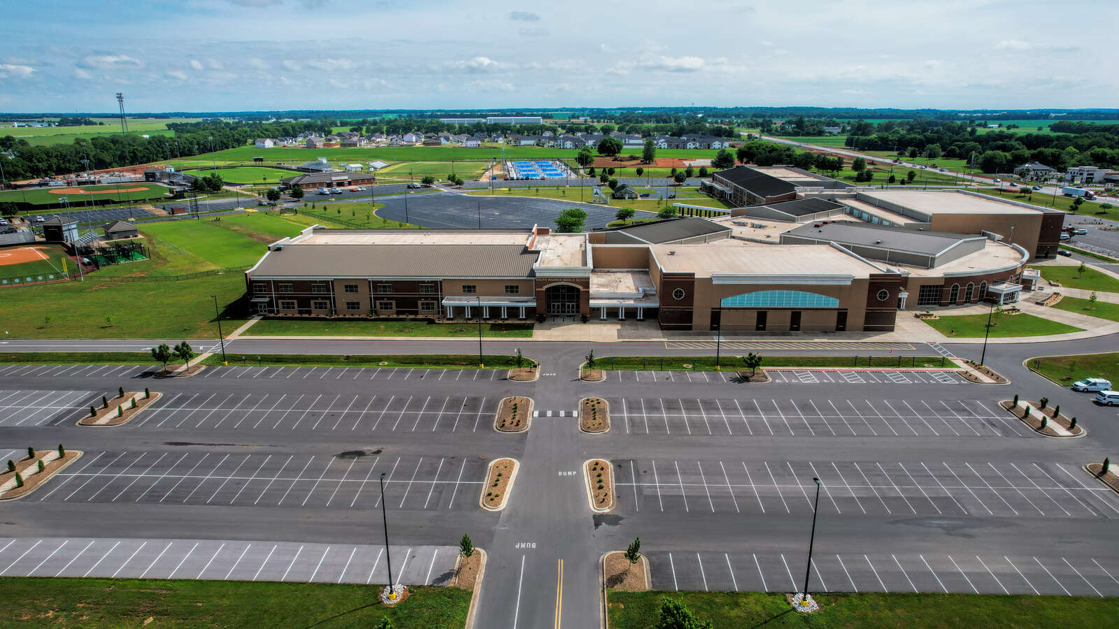South Warren Middle School in Bowling Green Kentucky Hero Image