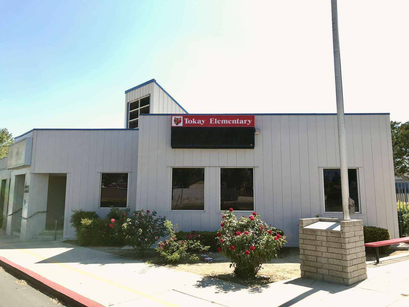Tokay Elementary School in Fontana California Hero Image