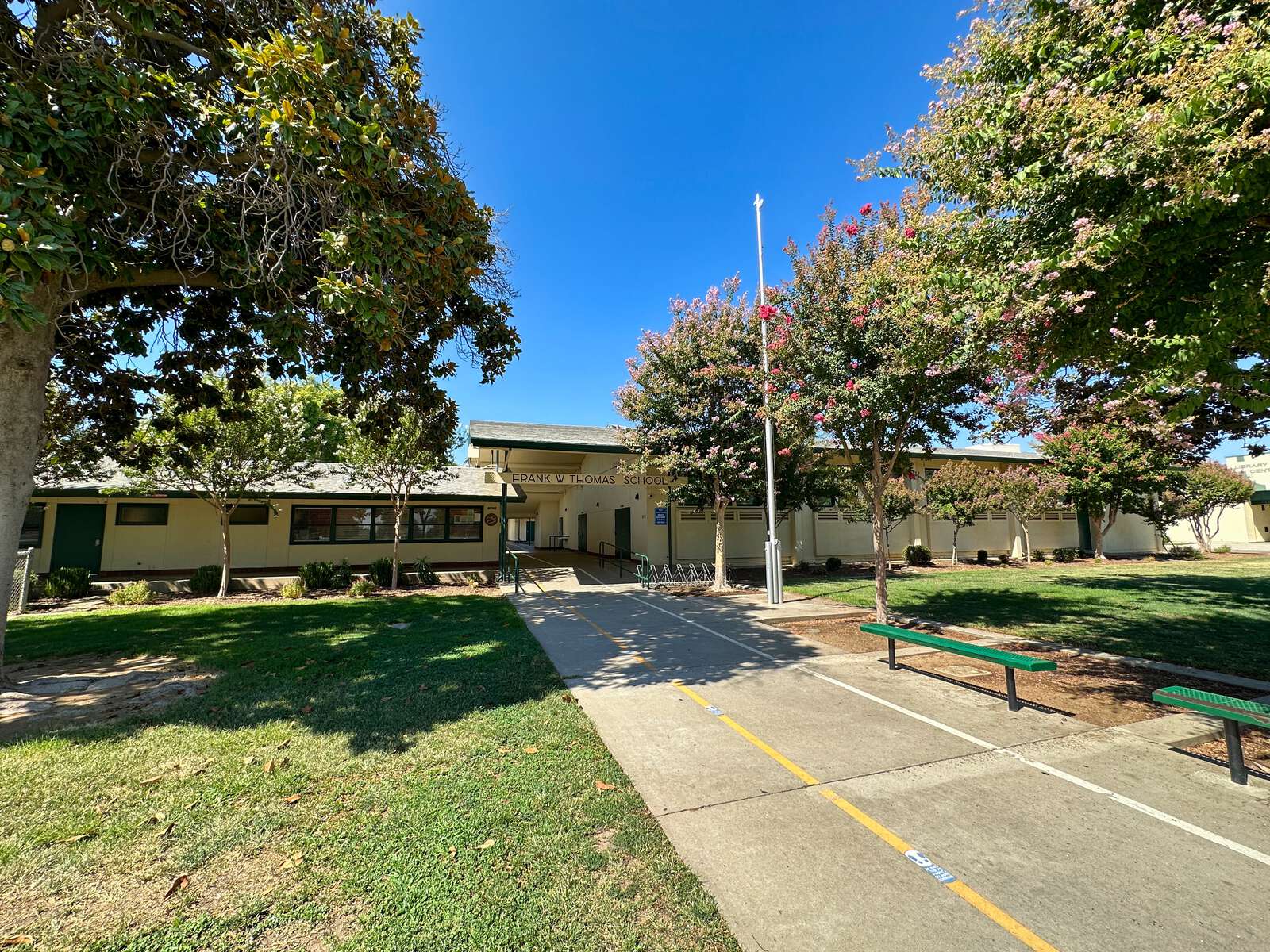 Thomas Elementary School in Fresno California Hero Image