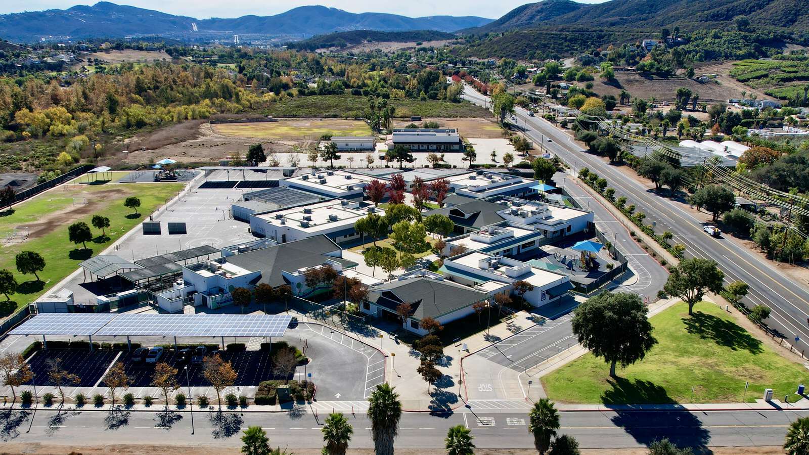 Twin Oaks Elementary School in San Marcos California Hero Image