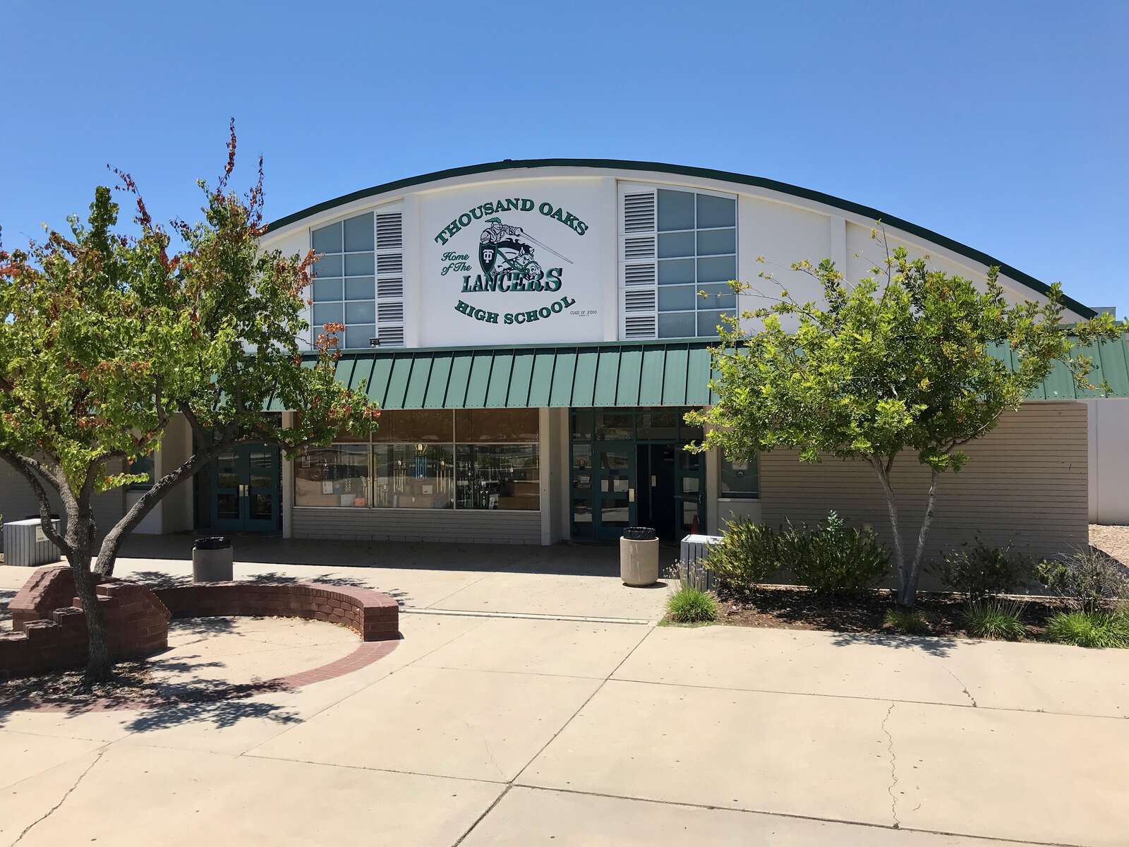 Thousand Oaks High School in Thousand Oaks California Hero Image