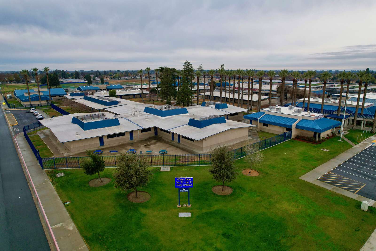 Tulare Western High School in Tulare California Hero Image