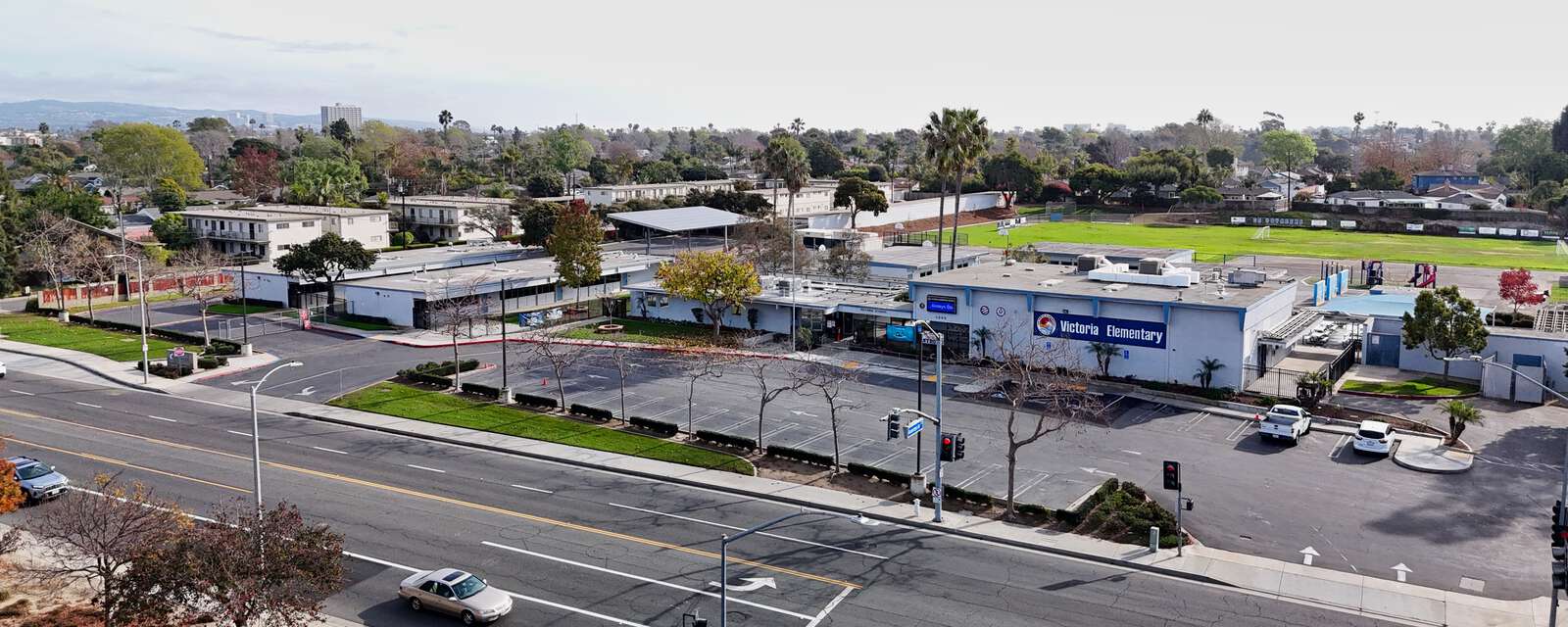 Victoria Elementary School (K-6) in Costa Mesa California Hero Image