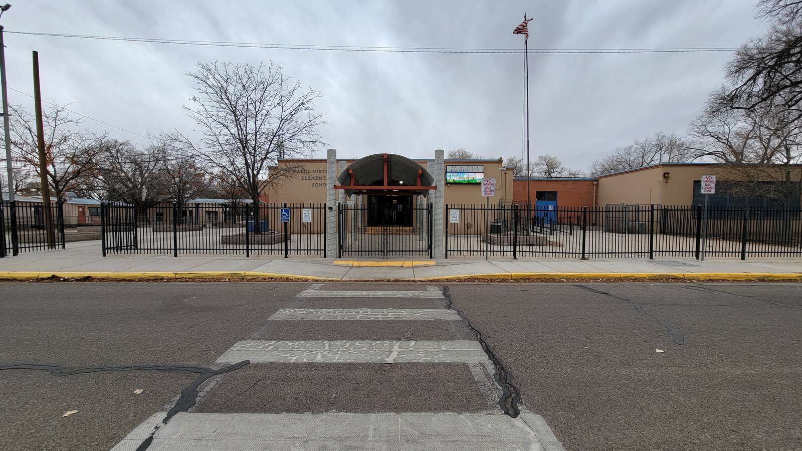 Valle Vista Elementary School in Albuquerque New Mexico Hero Image