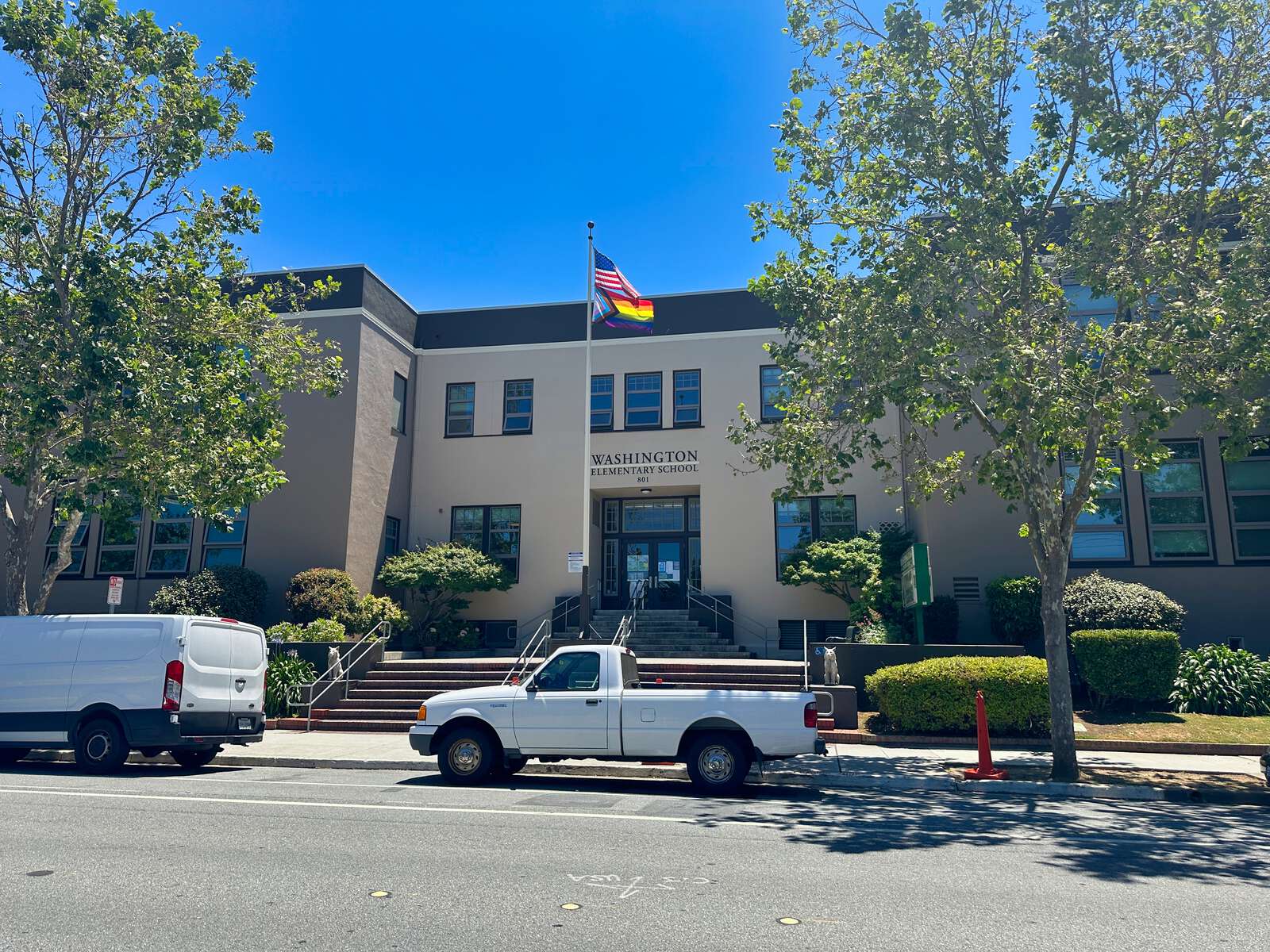 Washington Elementary School in Burlingame California Hero Image