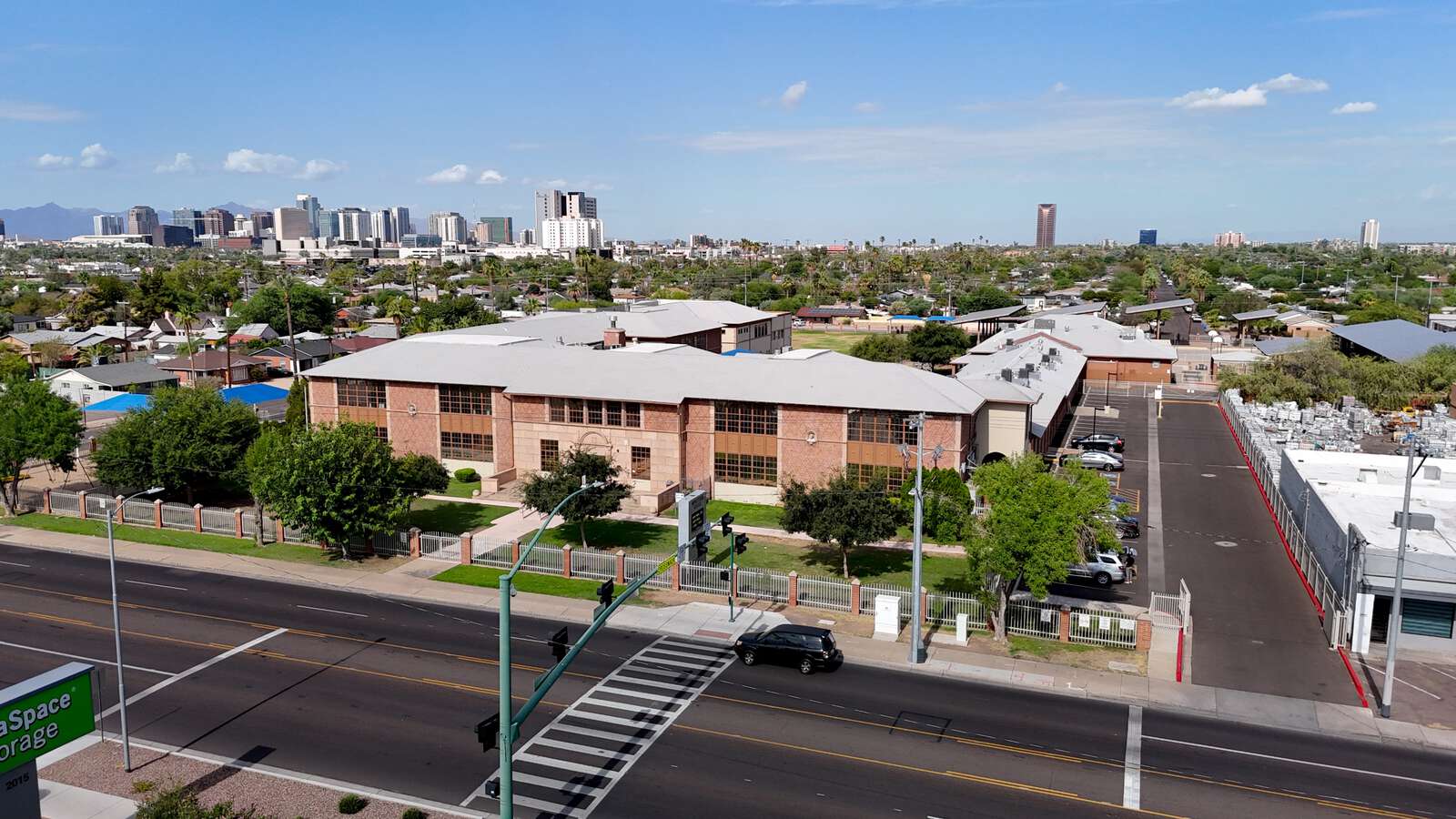 Whittier Elementary School in Phoenix Arizona Hero Image