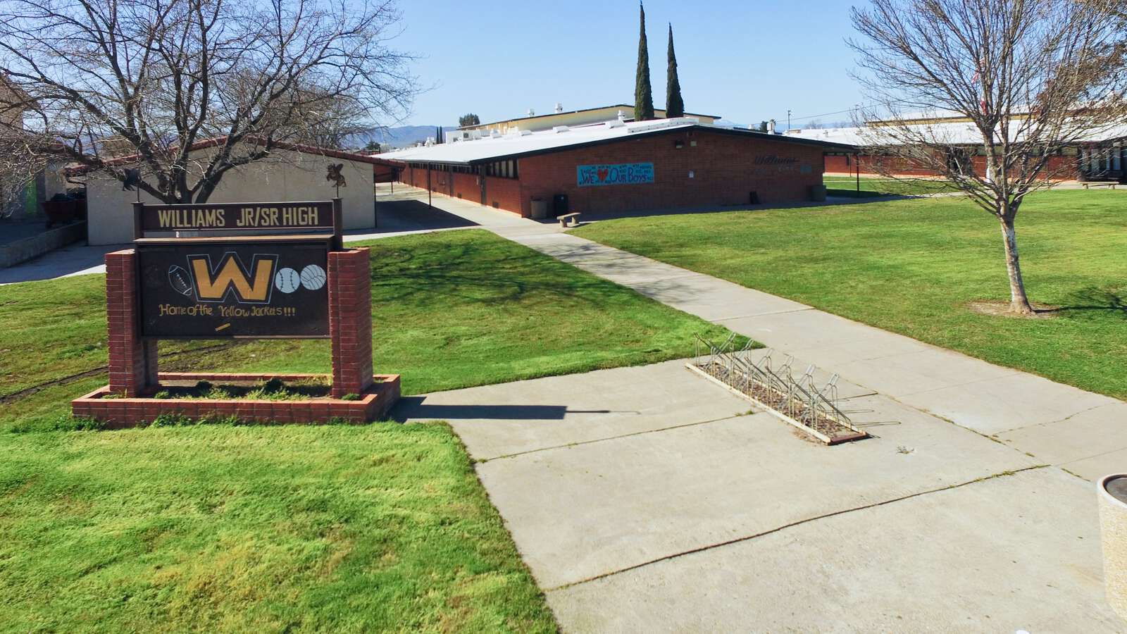 Williams Junior Senior High School in Williams California Hero Image