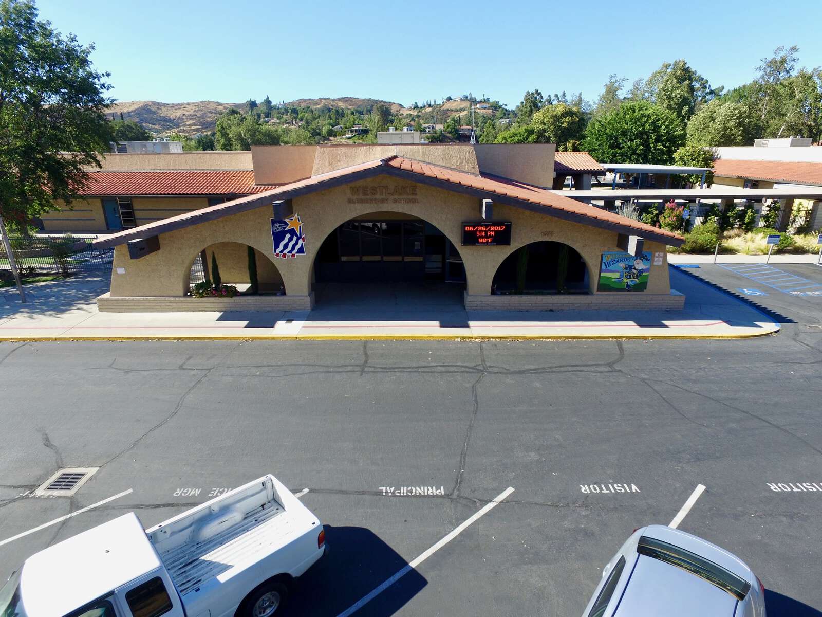 Westlake Elementary School in Westlake Village California Hero Image