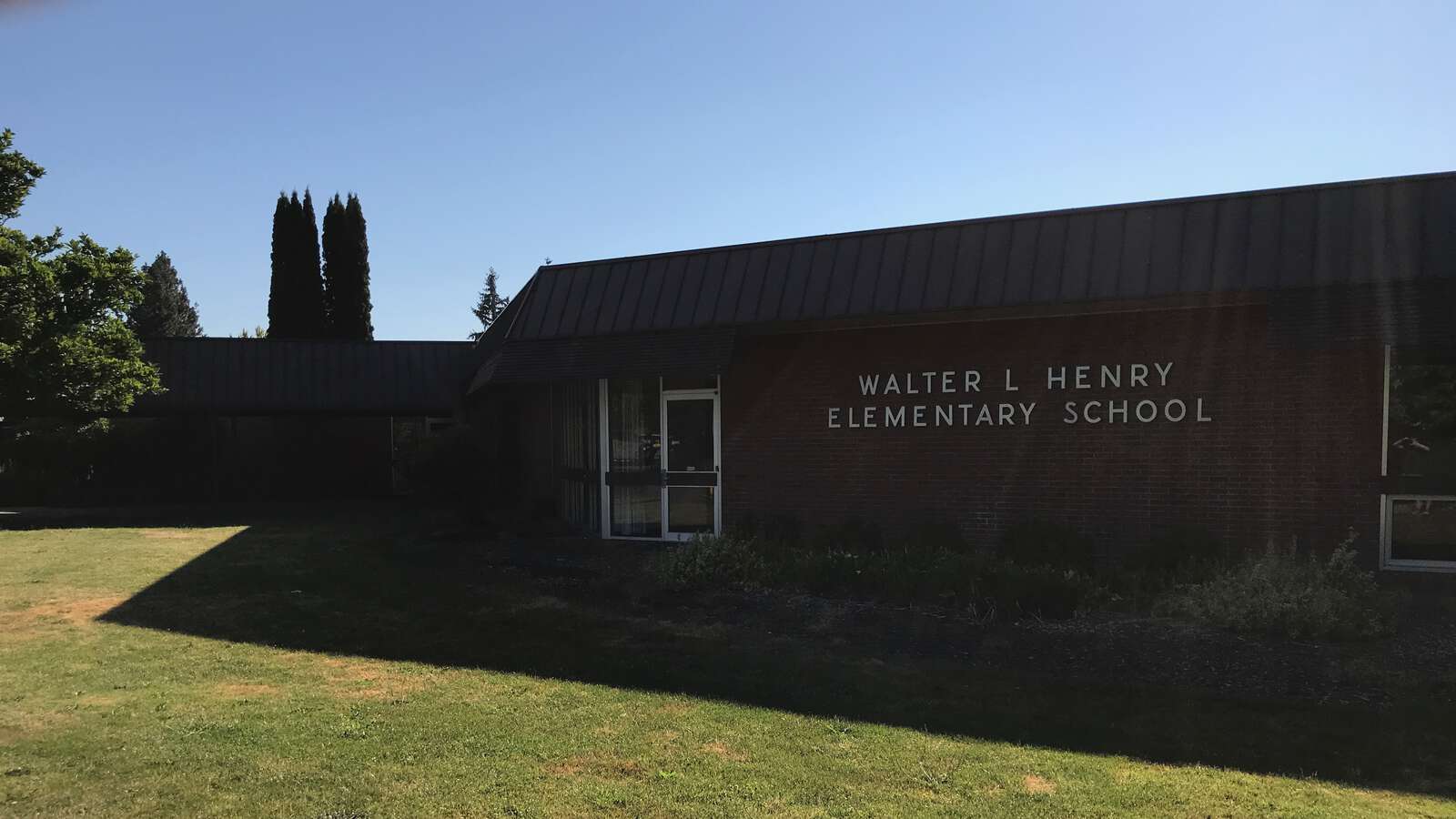 W.L. Henry Elementary School in Hillsboro Oregon Hero Image