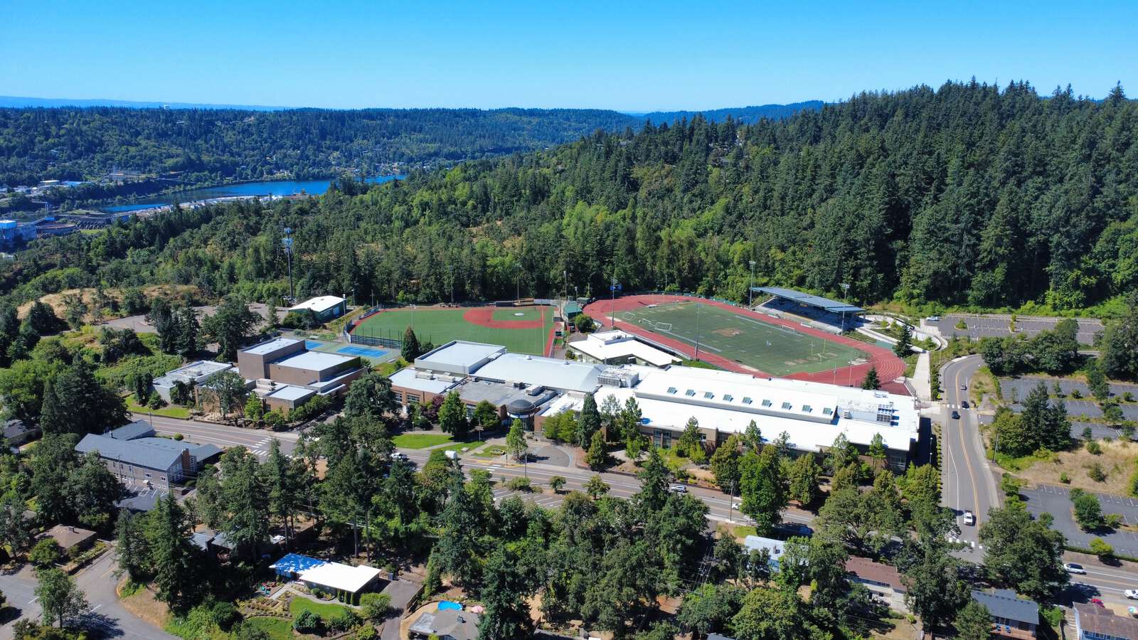 West Linn High School in West Linn Oregon Hero Image