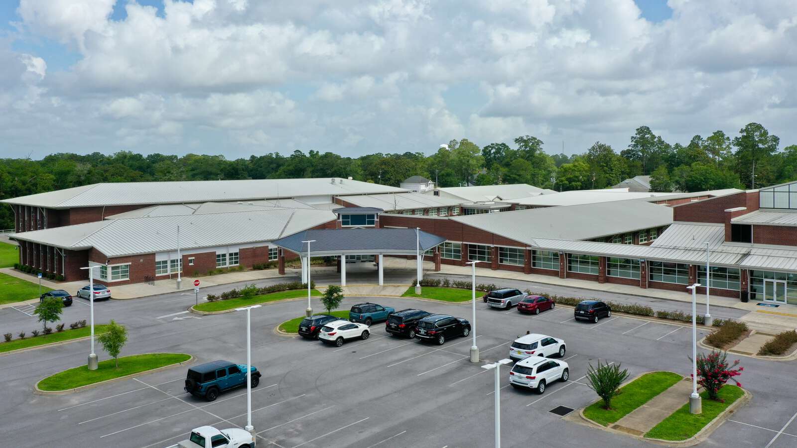 Walton Middle School in DeFuniak Springs Florida Hero Image