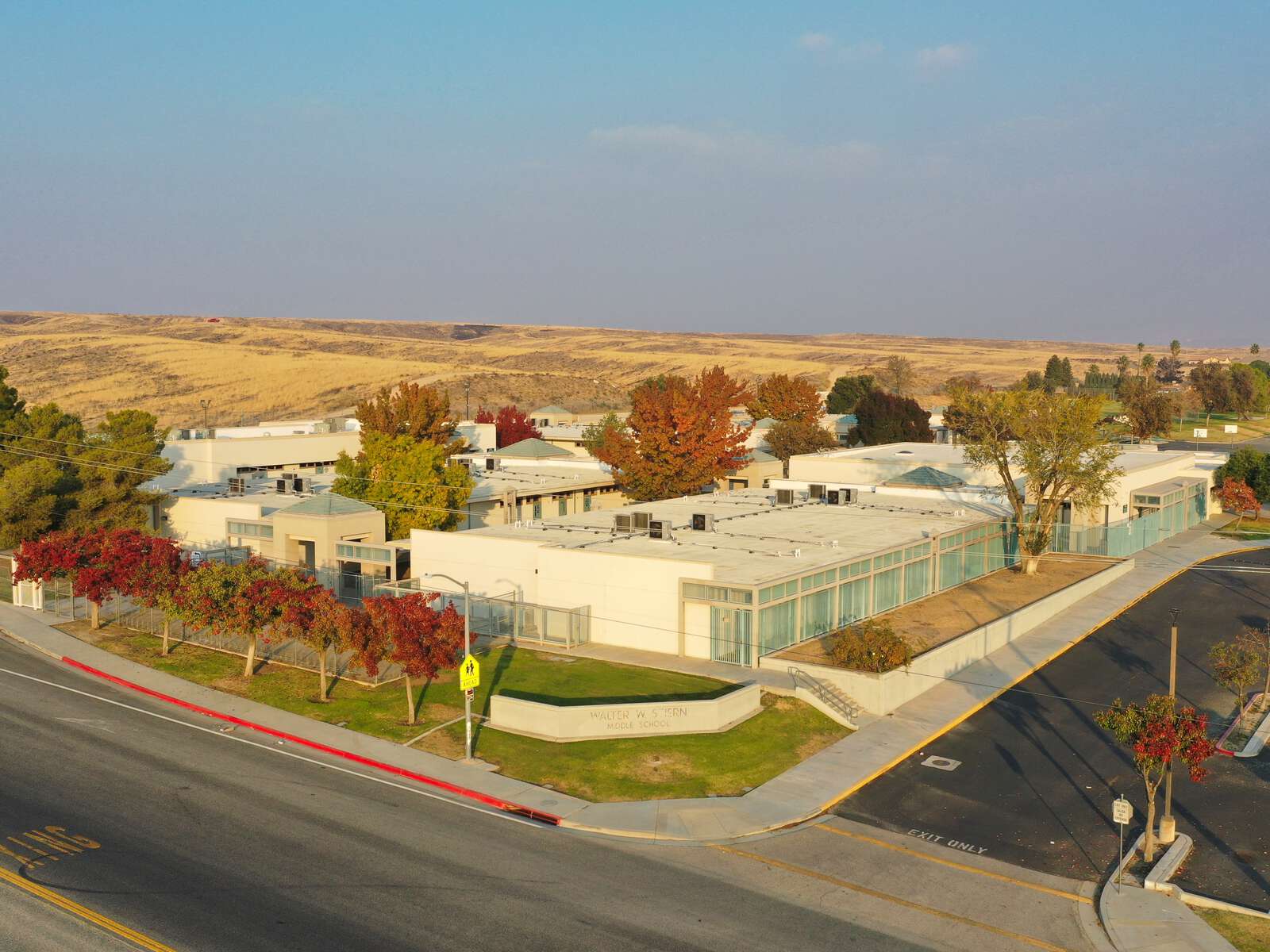 Stiern Middle School in Bakersfield California Hero Image