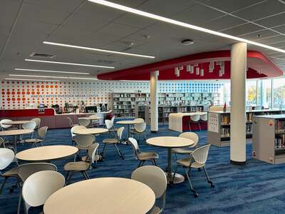 Amon Carter-Riverside High School in Fort Worth Texas - Library Slideshow Image 4