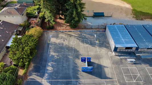 Alta Vista Elementary School in Los Gatos California - Outdoor Basketball Courts Slideshow Image 1