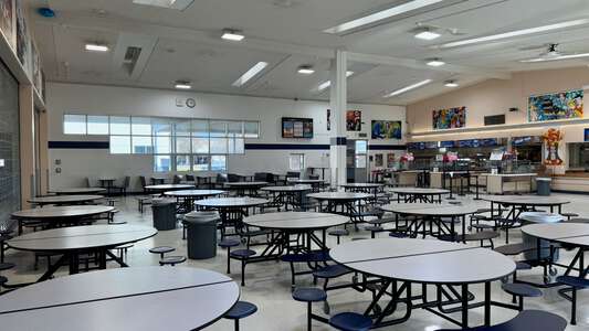Bear Creek High School in Stockton California - Student Dining Slideshow Image 10
