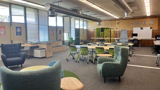 Bidwell High School in Antioch California - Library Slideshow Image 1